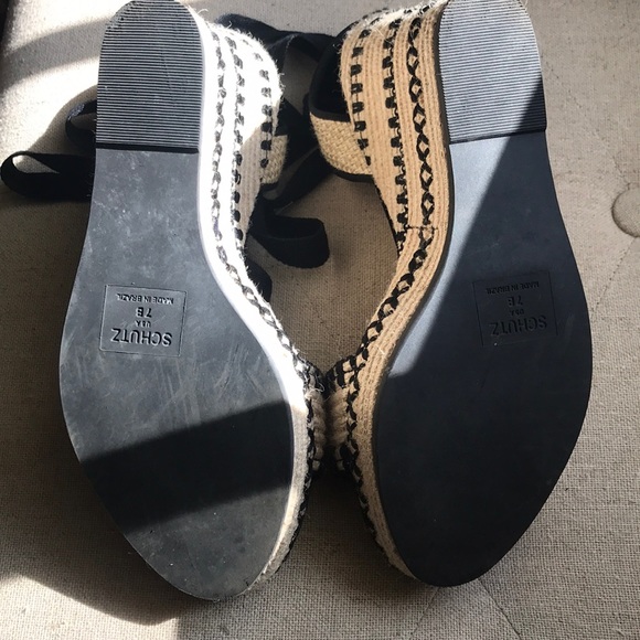 Schutz wedges - Picture 3 of 3